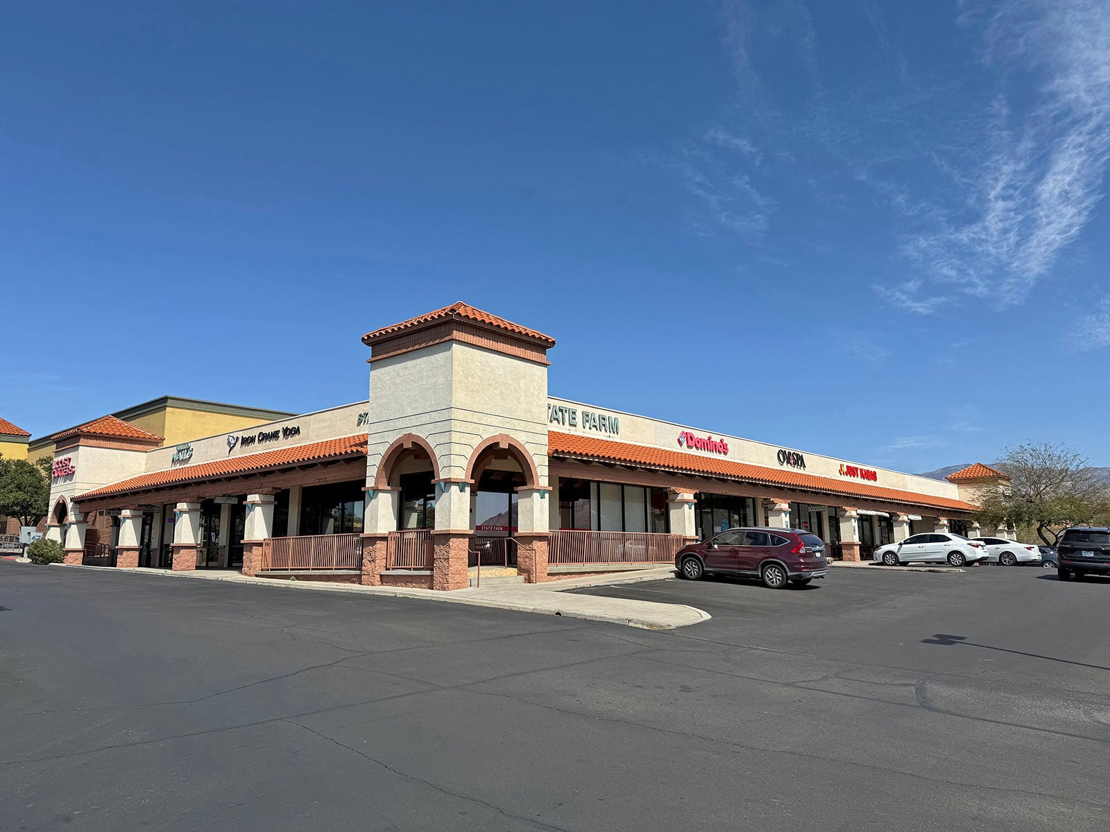 10420 N La Canada Dr_Main