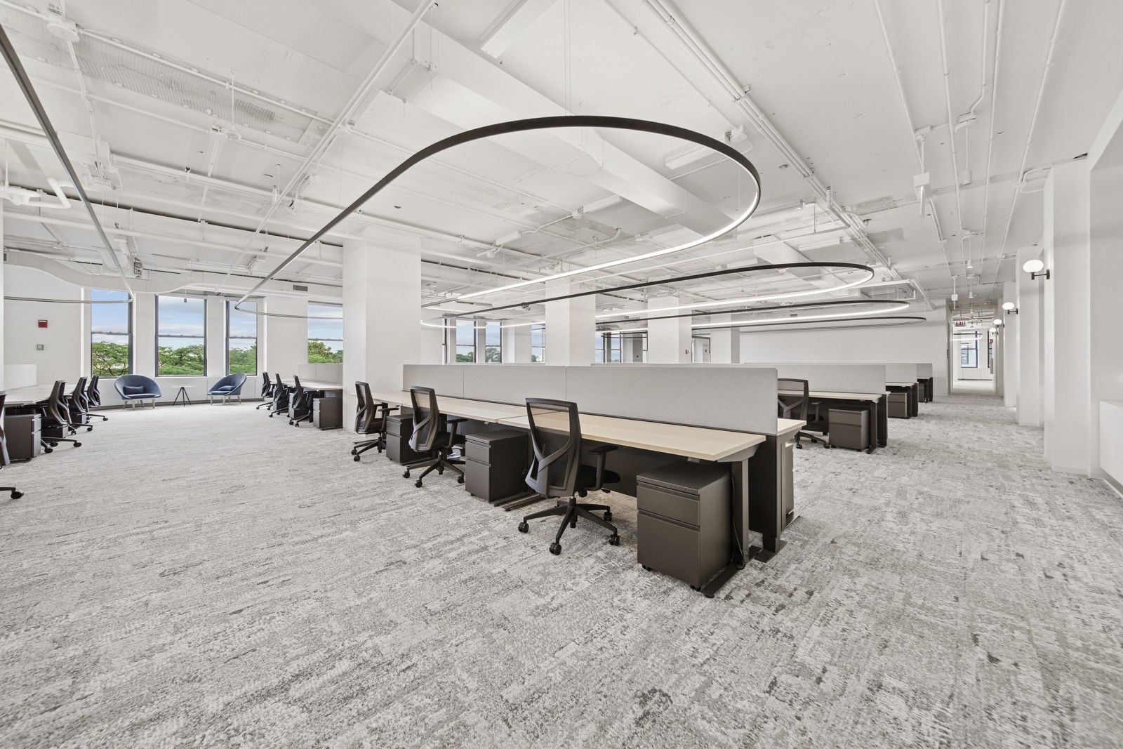 224 SM_Suite 500_Spec Suite Desks