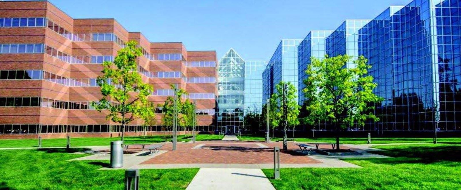 Southfield - 300 Galleria - photo