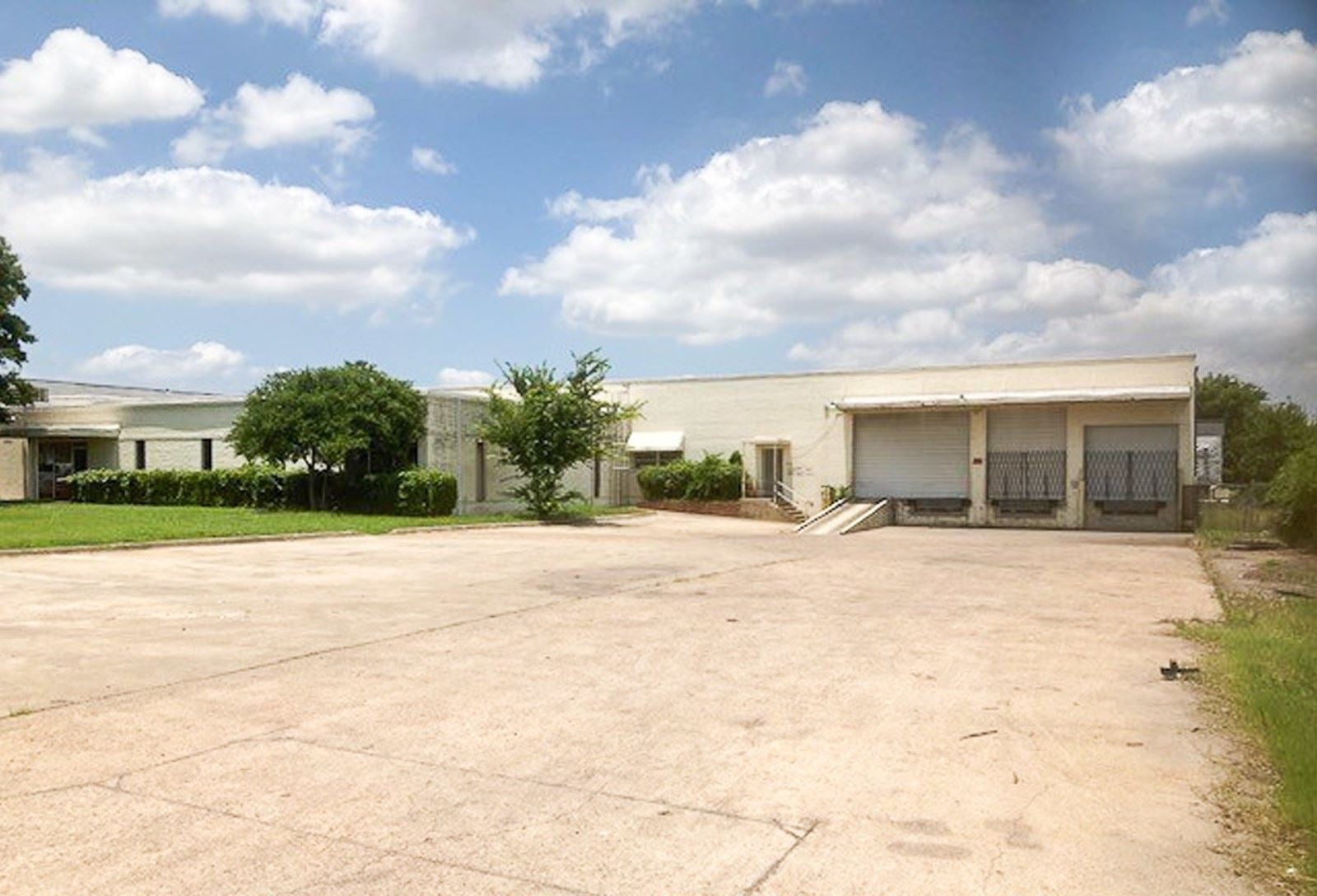 2929 Glenfield Avenue - Image 2