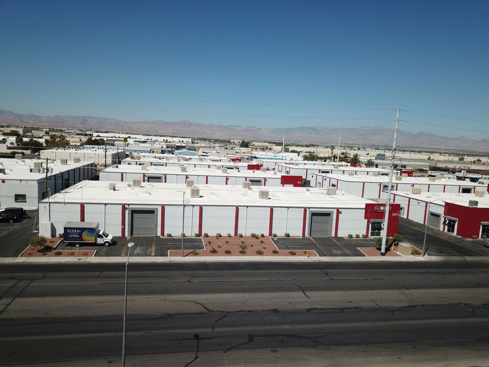5979 Valley View_front