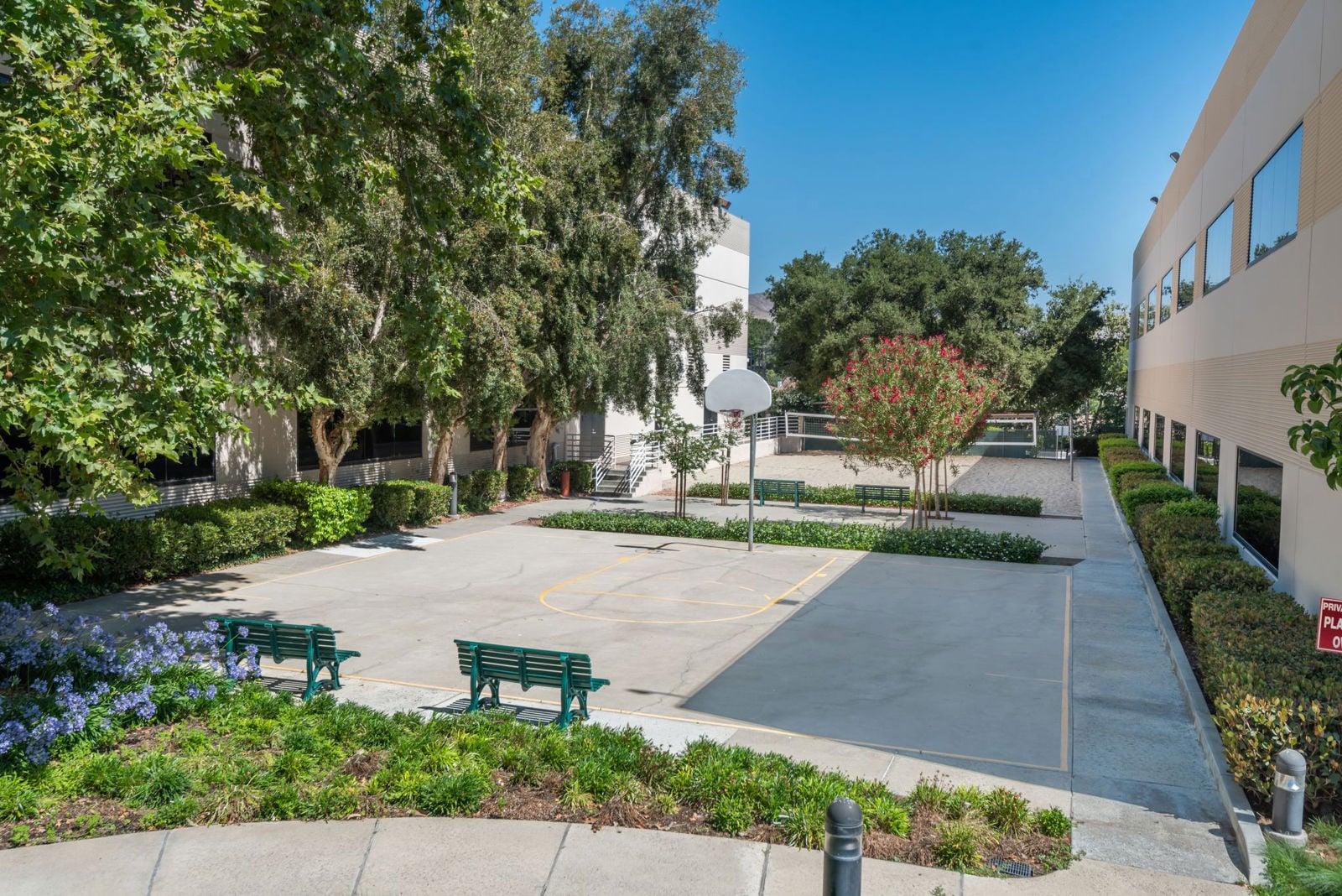 bball-vball court_ext