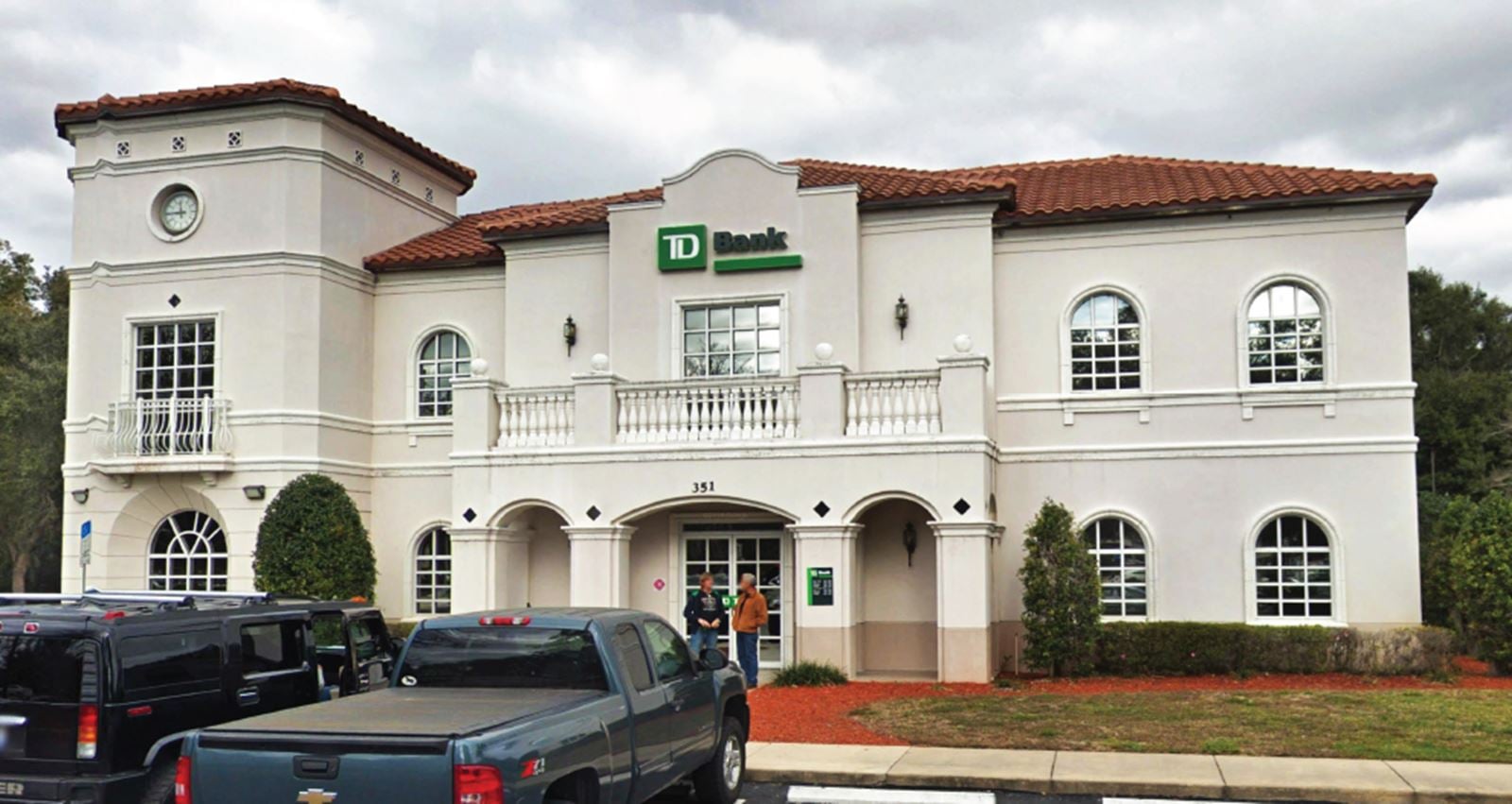 cover image_Deland Office Space.PNG