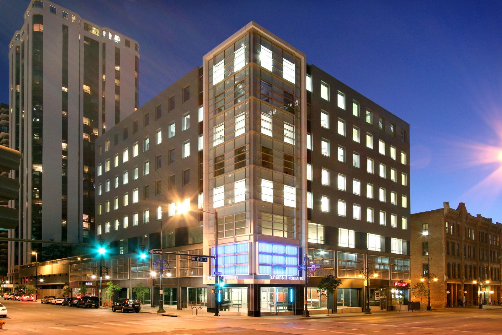 17thAndLarimer_ExteriorTwilight_2011_1763