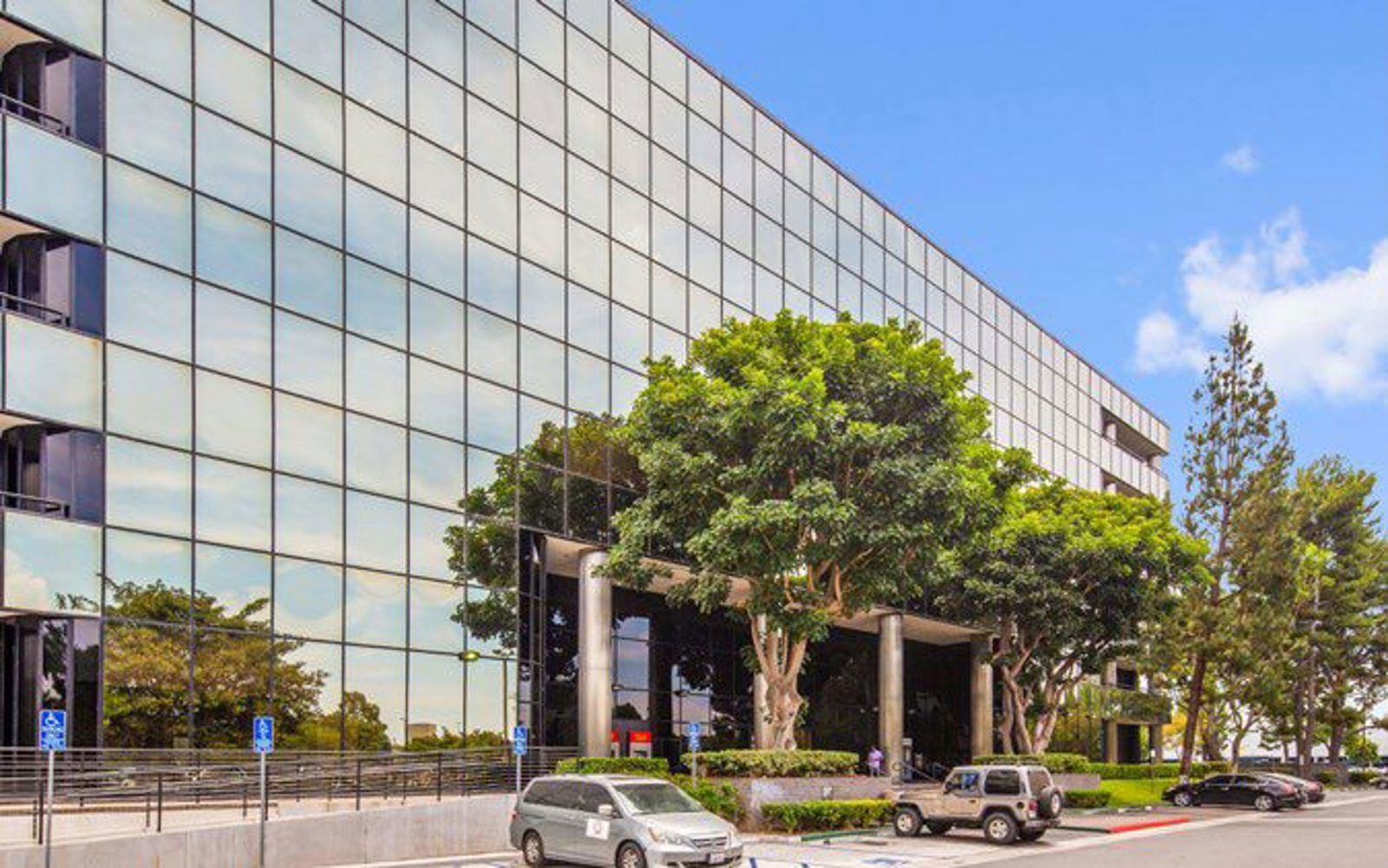 5701 S Eastern Ave_2