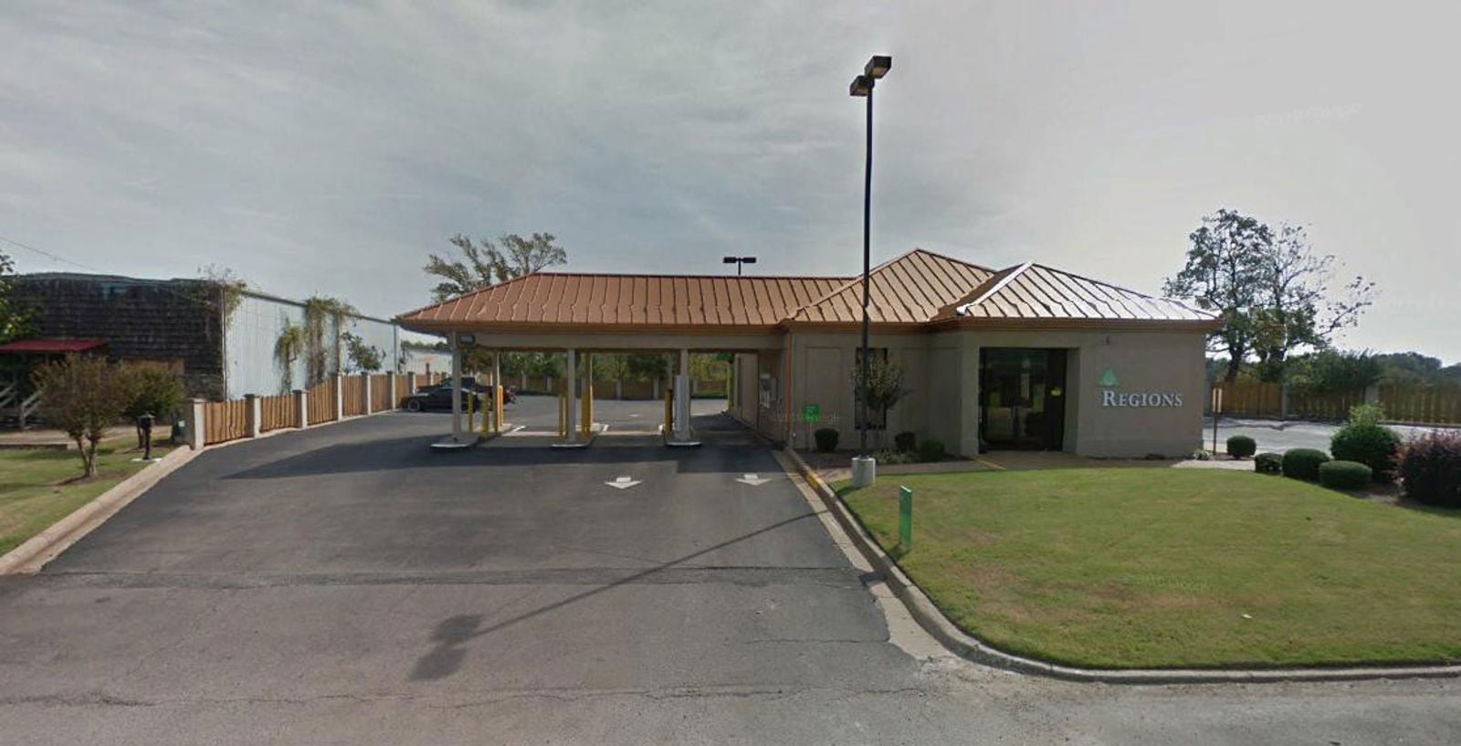 Retail Bank Branch 3410 Arkansas 367 - Image 1