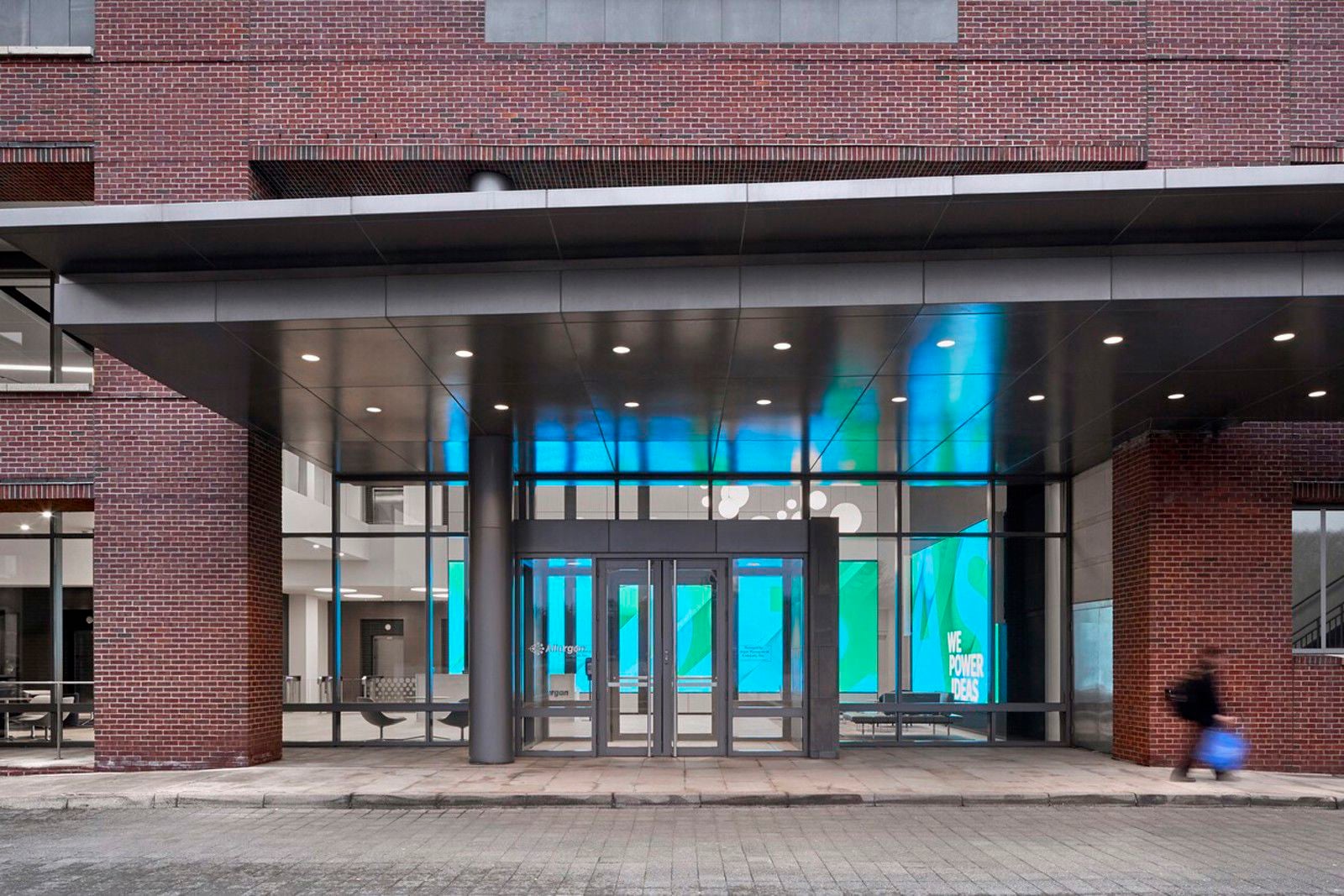 5 Giralda Farms - Image 1