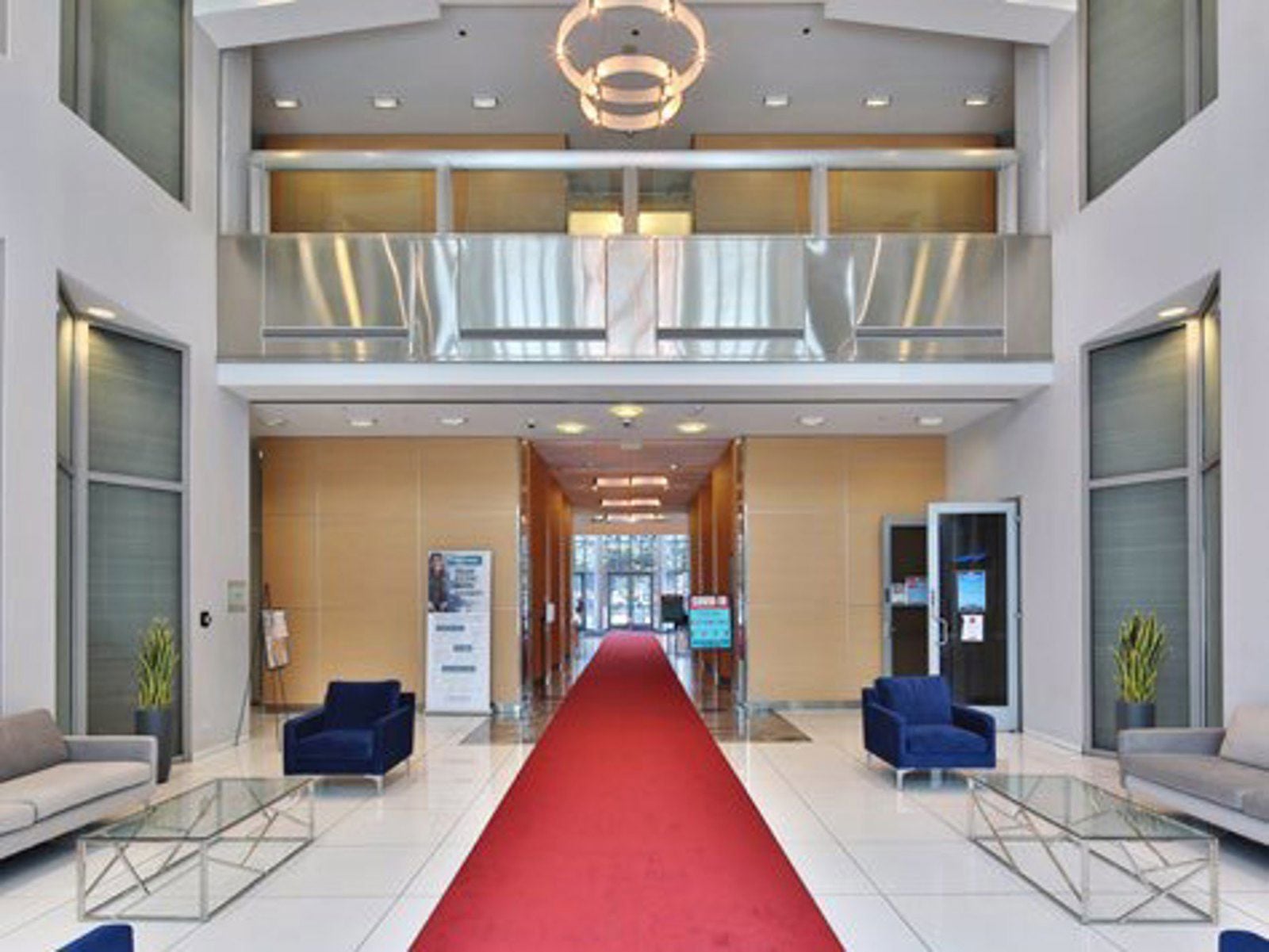 Pacific Pointe Interior Photo