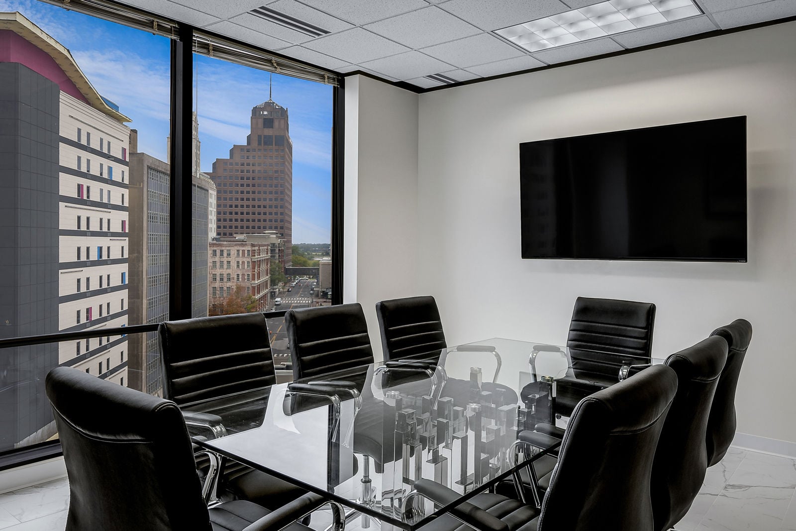 One Memphis Place - Interior