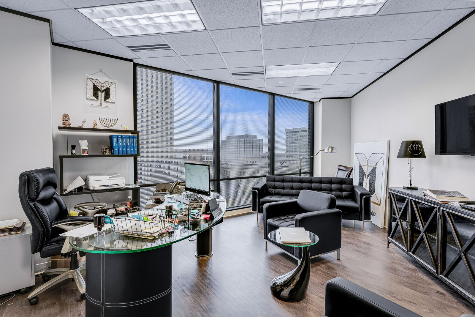 One Memphis Place - Interior