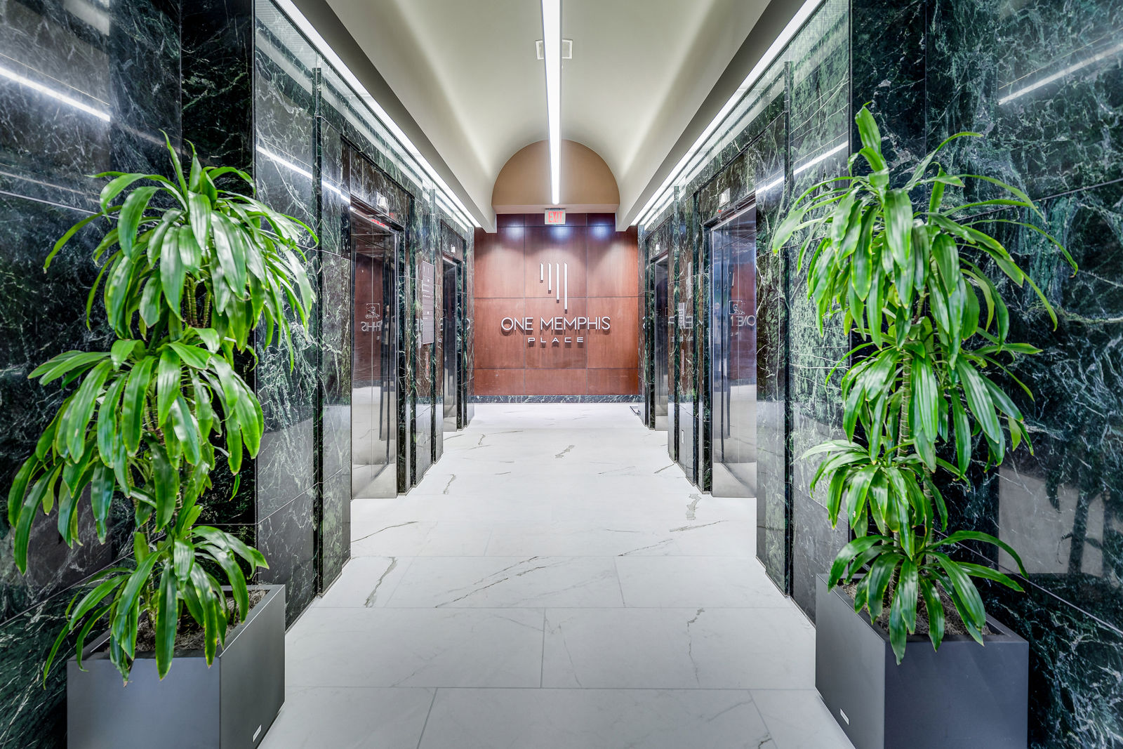 One Memphis Place - Lobby