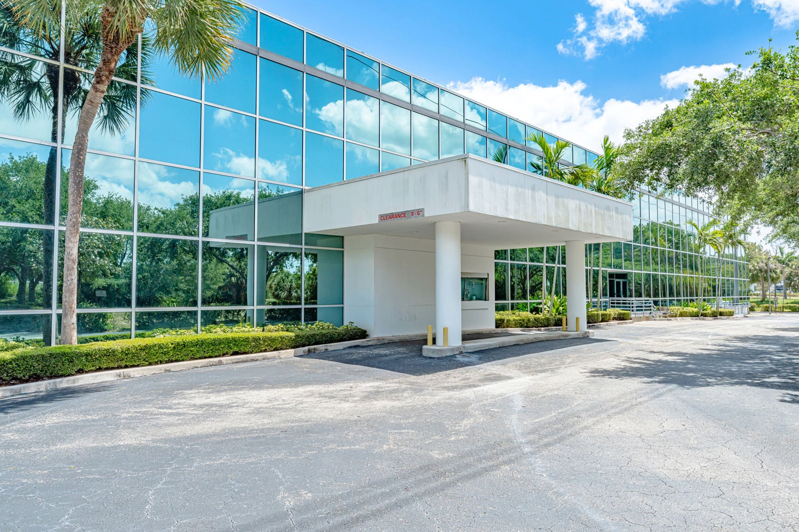 Exterior_1501CorporateDr_BB_32
