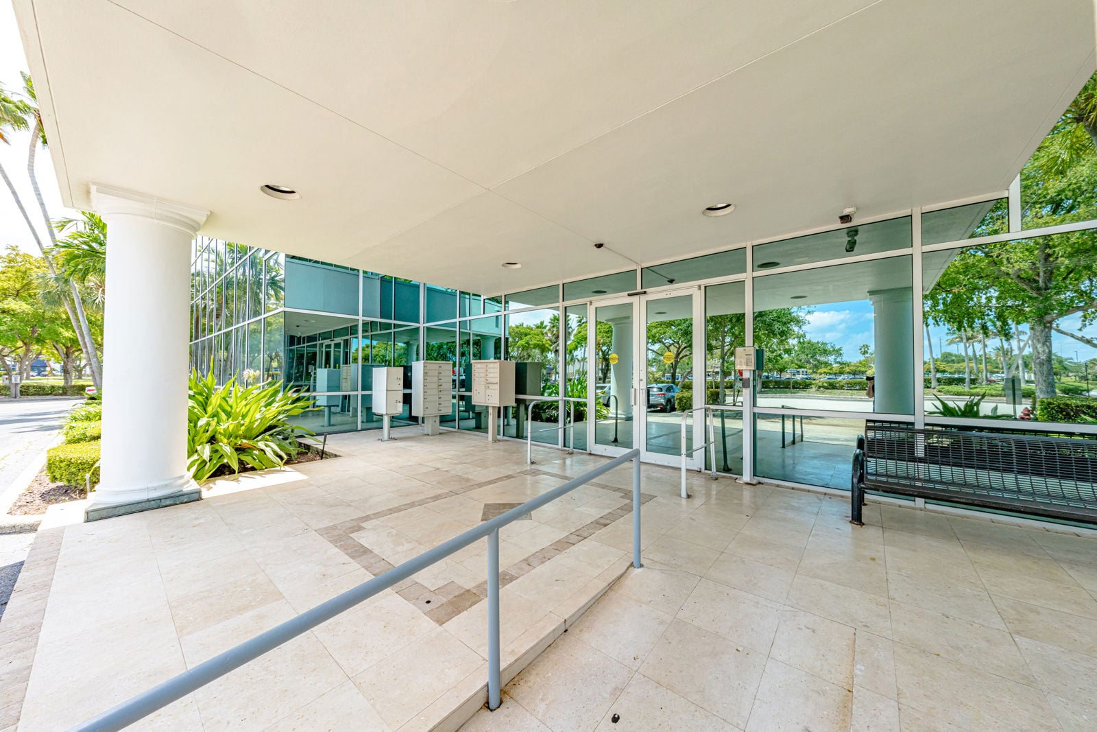 Exterior_1501CorporateDr_BB_14