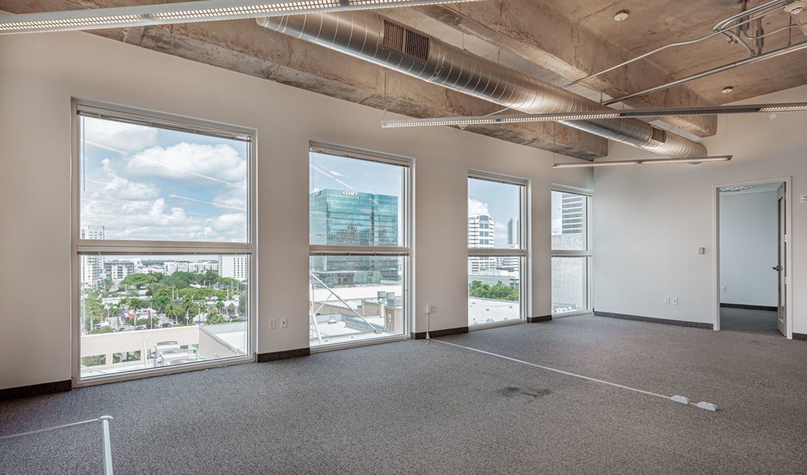 Suite 950-5 Ofiice View