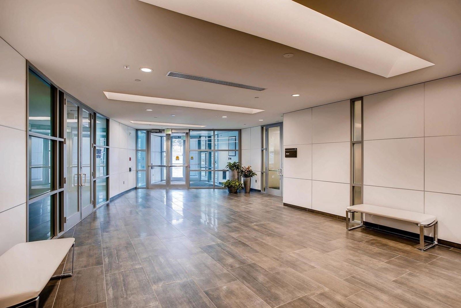 370 Interlocken Blvd-large-013-9-Lobby-1498x1000-72dpi