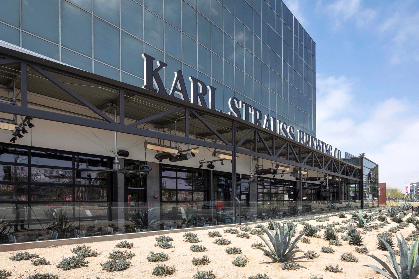 AXS18_EXT_005_reduced