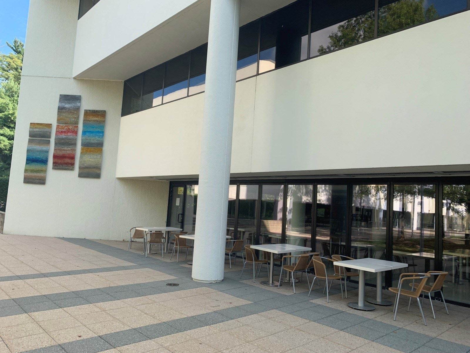 Cafe Outdoor Seating