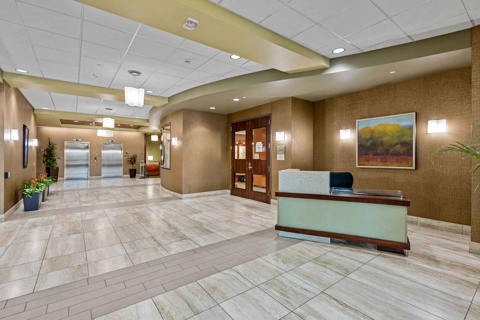 MuntzStudios-StAnthony MOB 1 main lobby-34