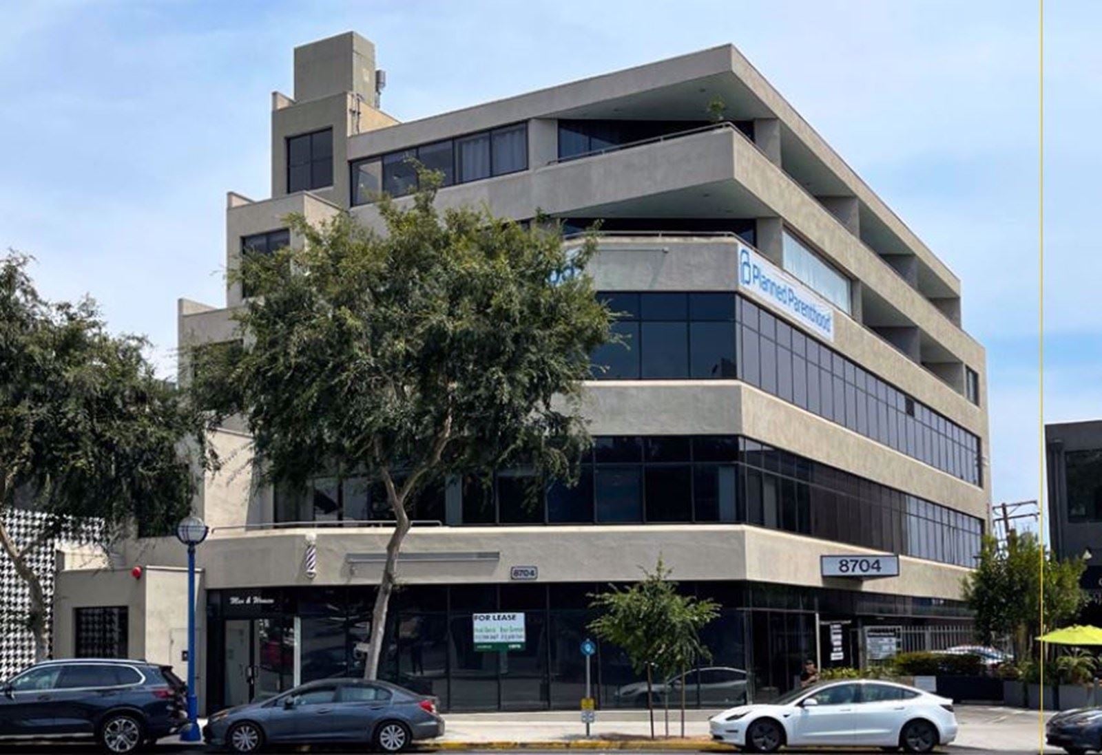 8704 Santa Monica _ cover.JPG