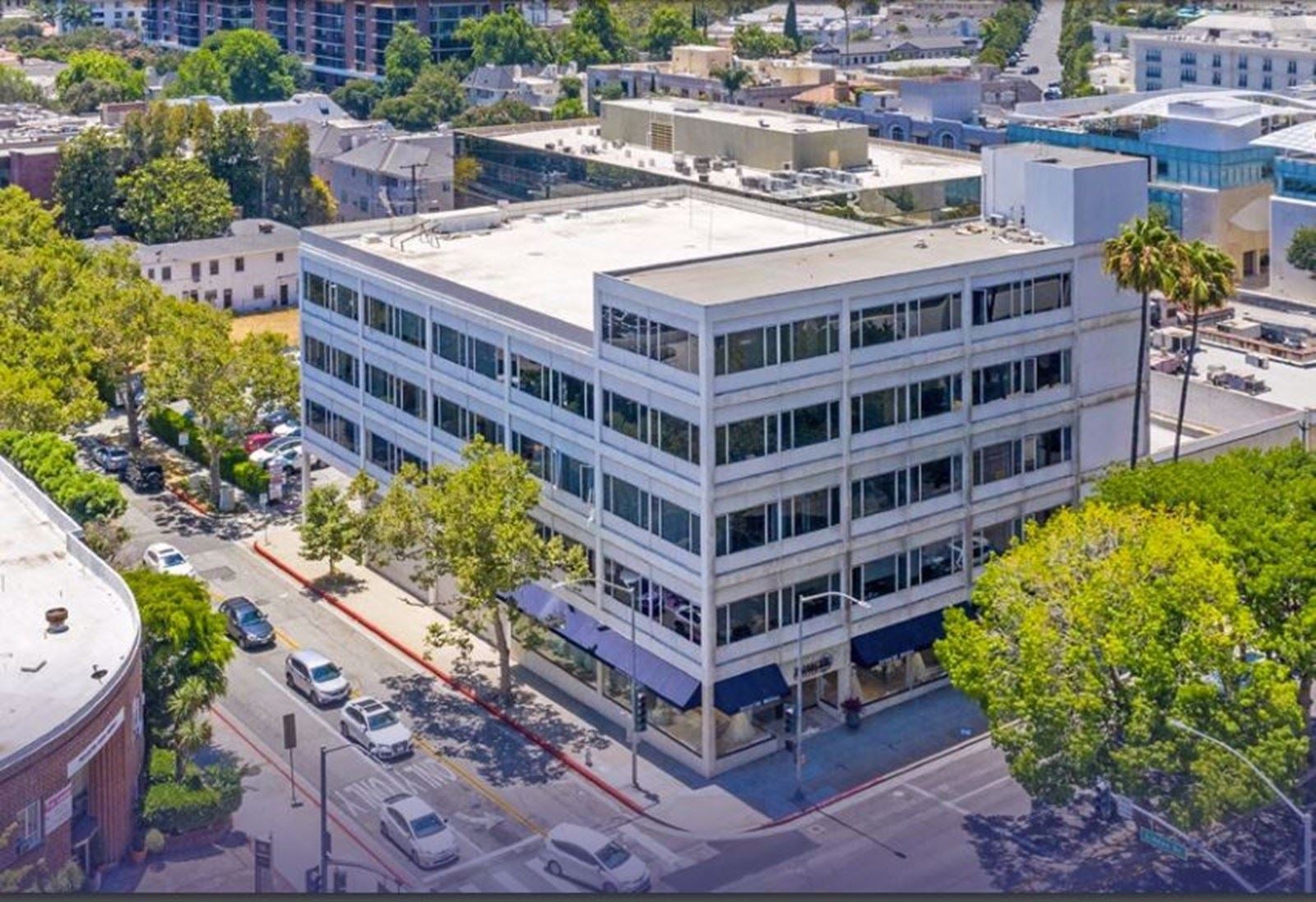 9740 Wilshire Blvd_building.JPG