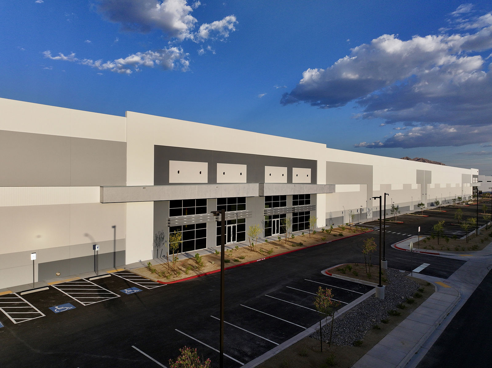 IMG_4582_global listings