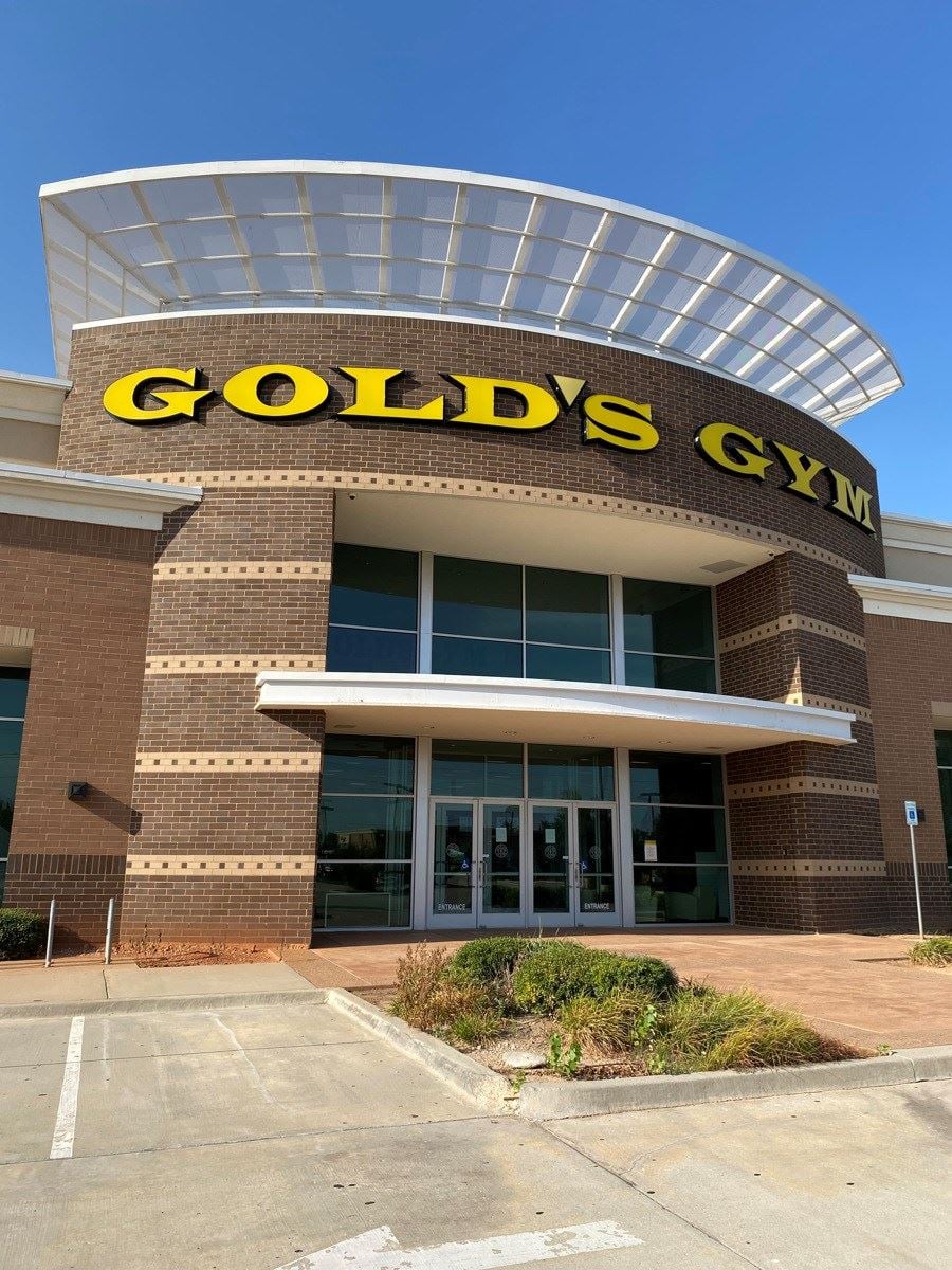 Front of Former Gold's Gym