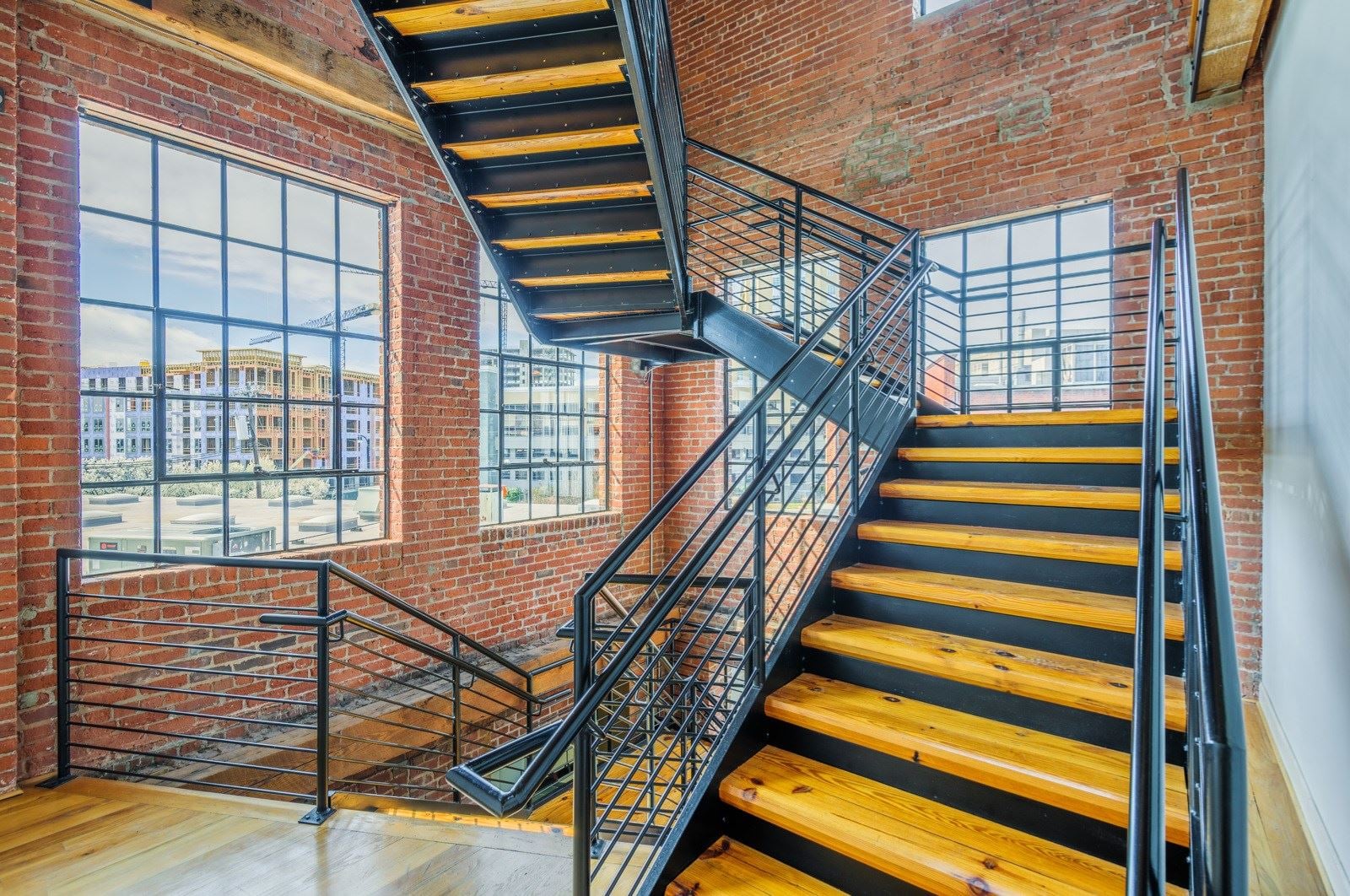 302-e-pettigrew-int-7834-(ZF-0136-73289-1-053)