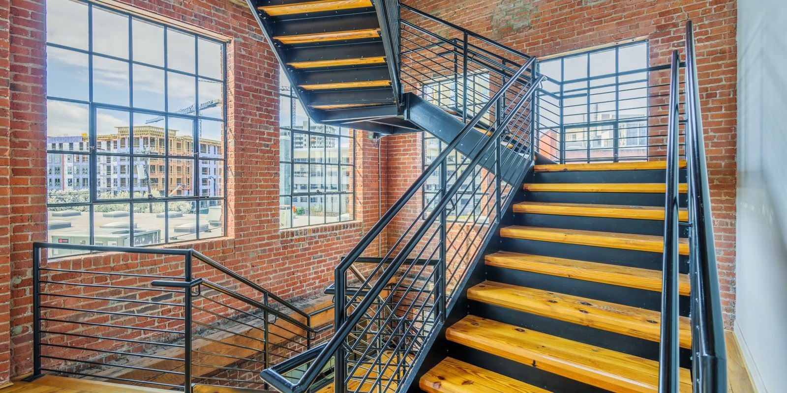 302-e-pettigrew-int-7834b-(ZF-0136-73289-1-054)