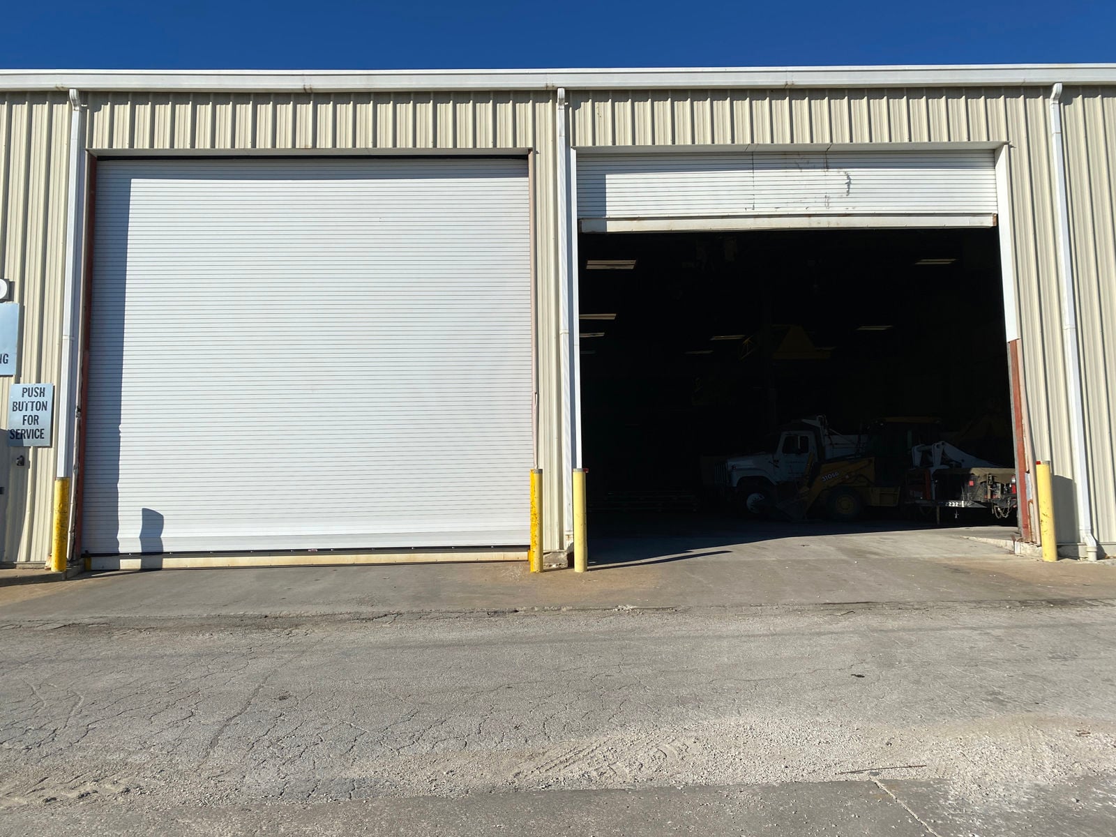 (2) 21' x 20' Drive-In Doors.JPG