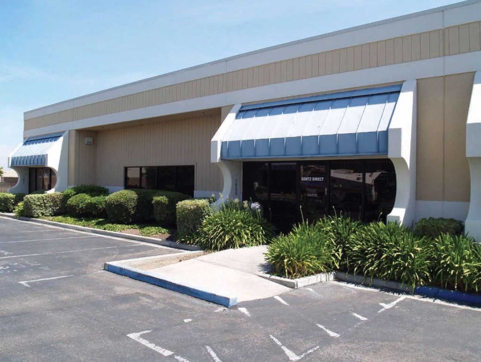 1855 Little Orchard St