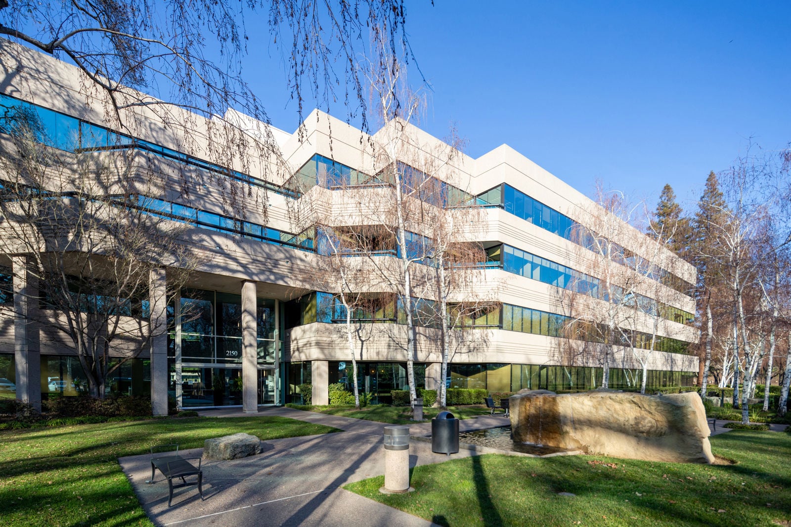 2150 River Plaza Dr_MG_8386