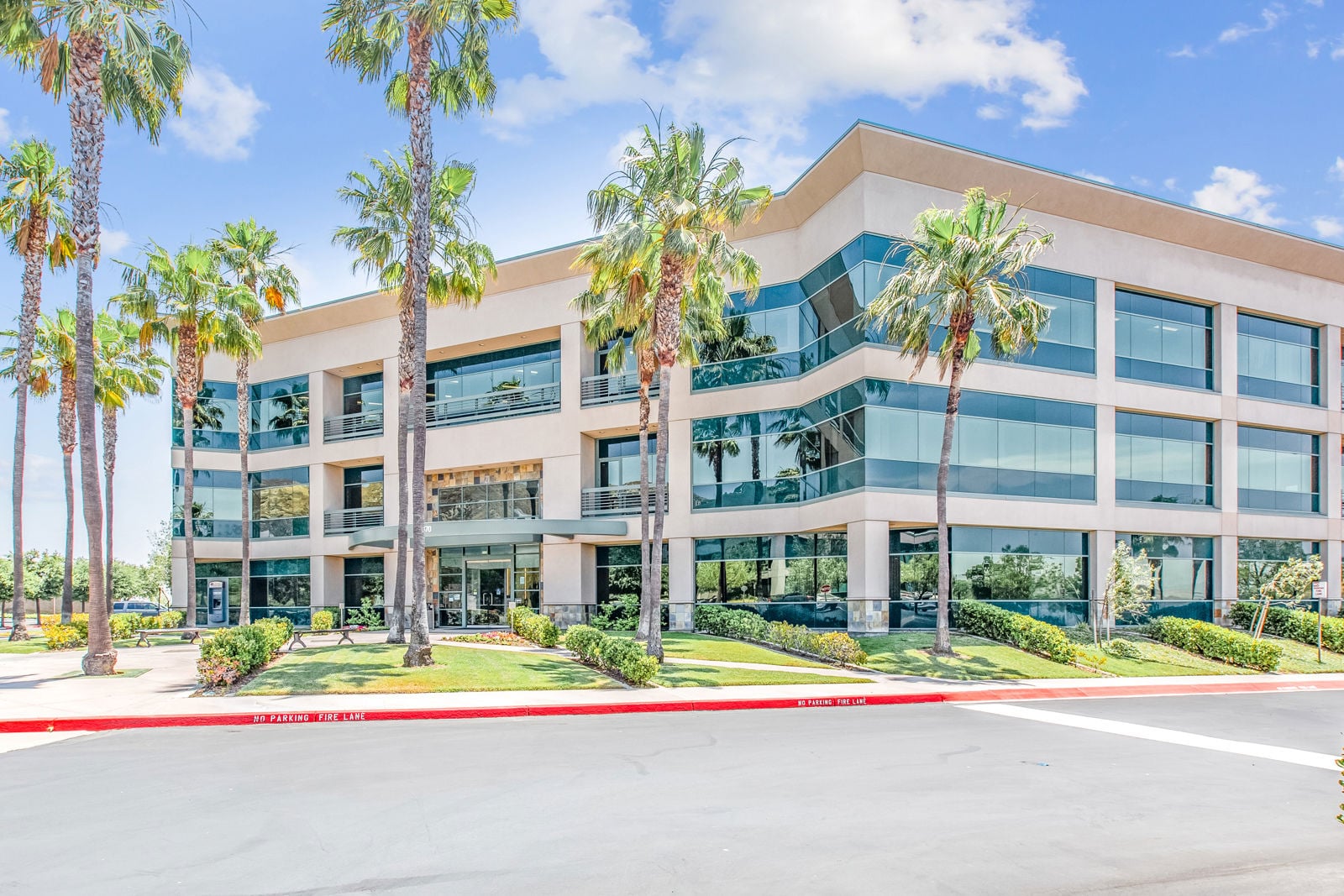 28470-Ave-Stanford-Santa-Clarita-CA-26