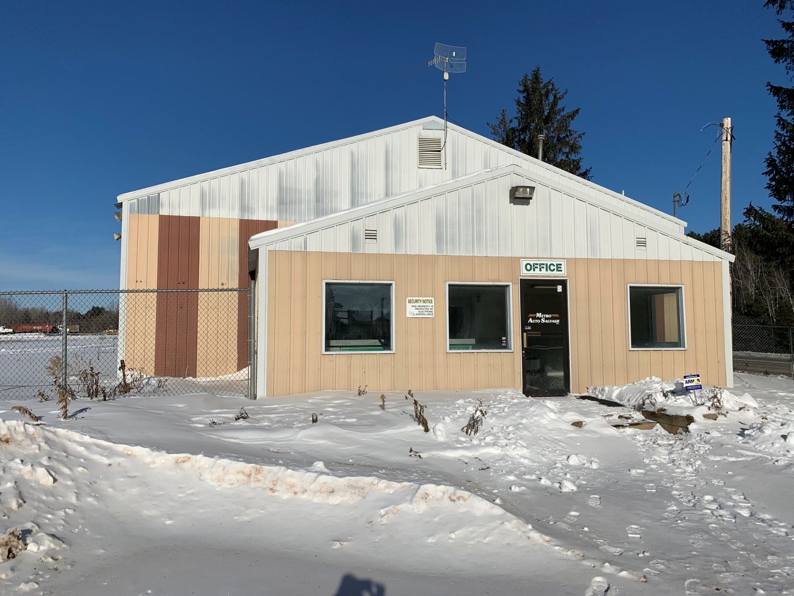 IMG_1536 - MAIN Bldg PHOTO - 21499 Hwy 61 Pine City 55063 - Lelich cell phone