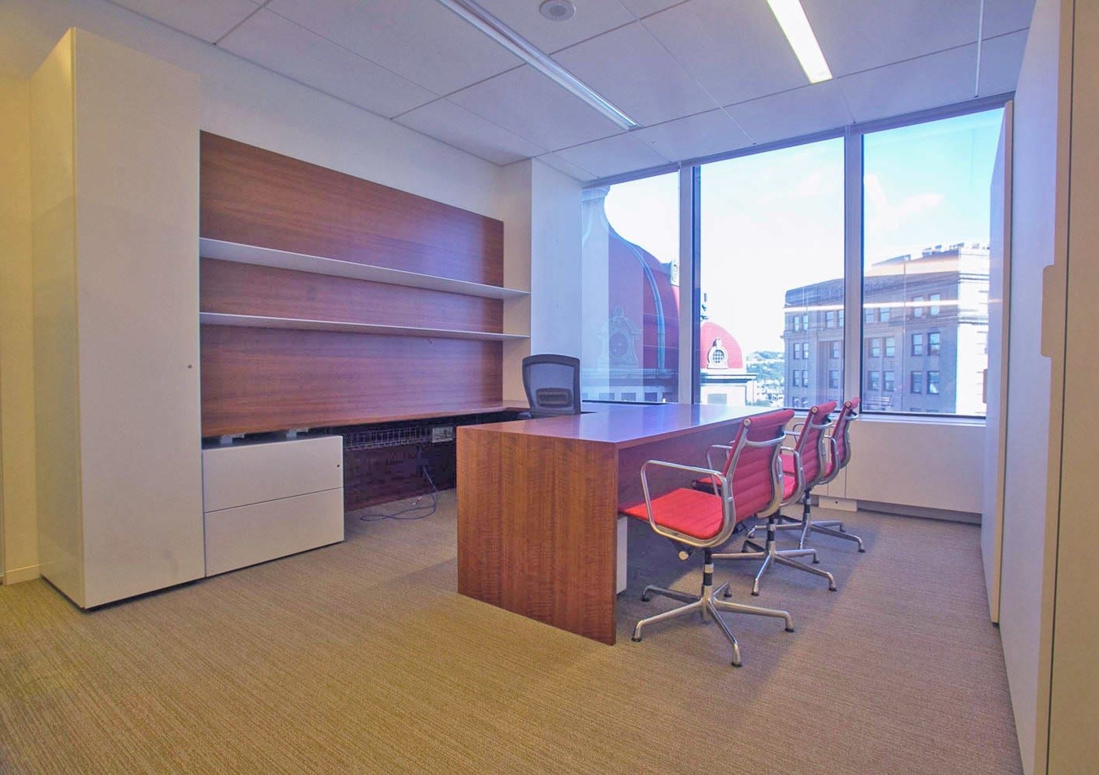 Corner Office P Global Photo