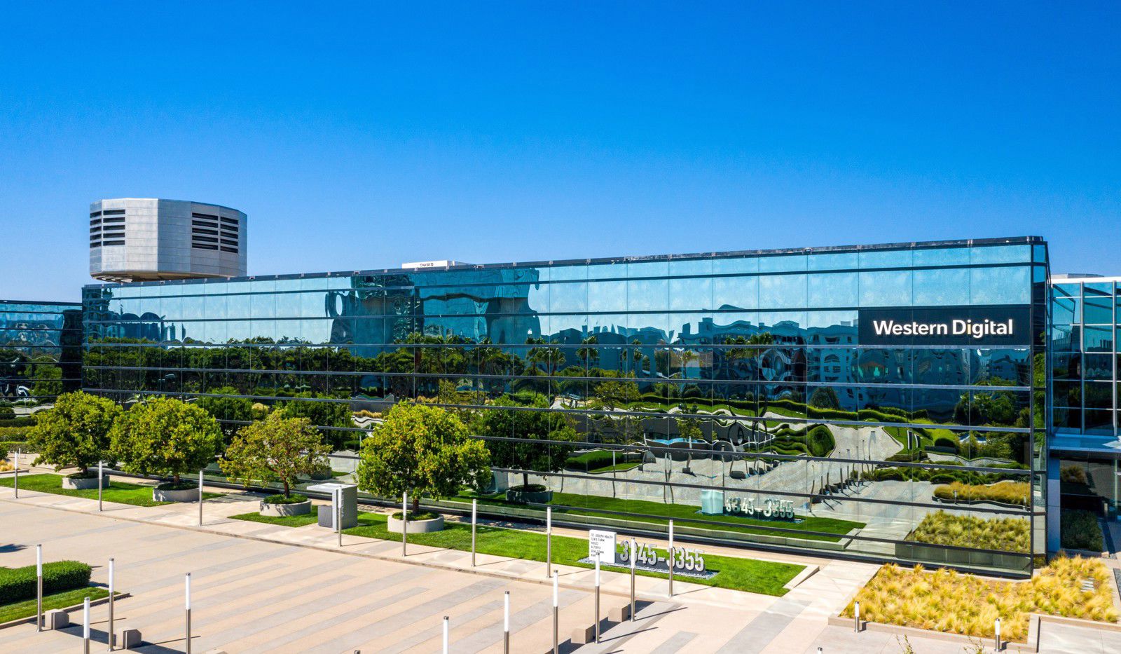 The Campus Main Photo