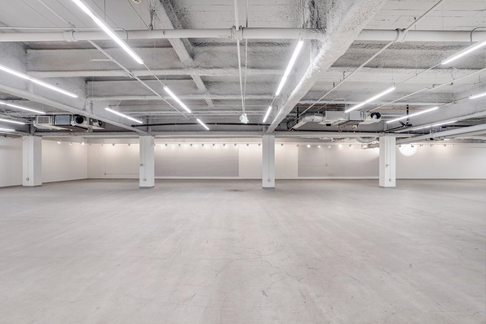 Suite G040 - Main area