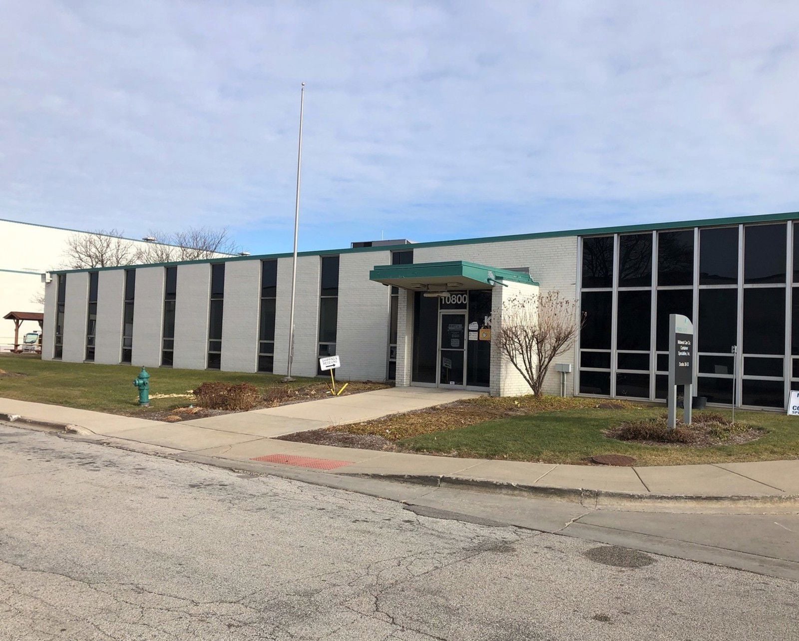 10800-10900 Belmont Suite 300 Bldg Image