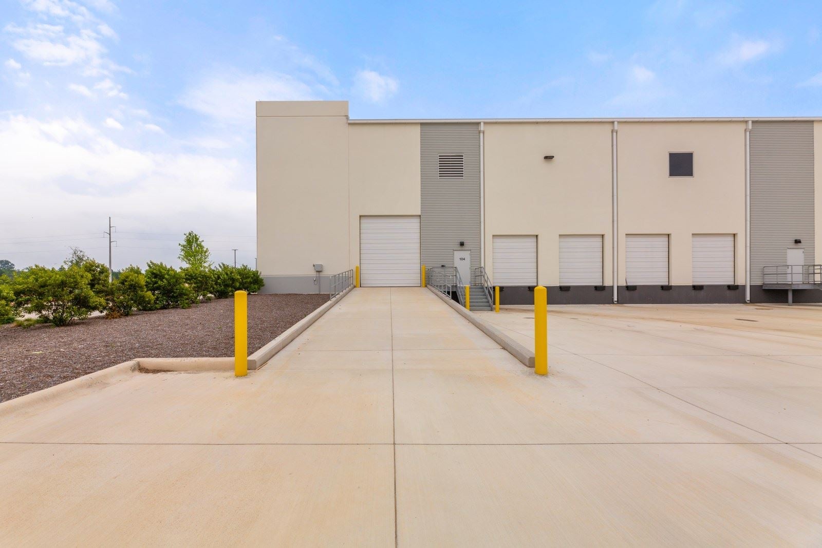 CrossPoint - Bldg 3 - Truck Court 1 - NW Corner