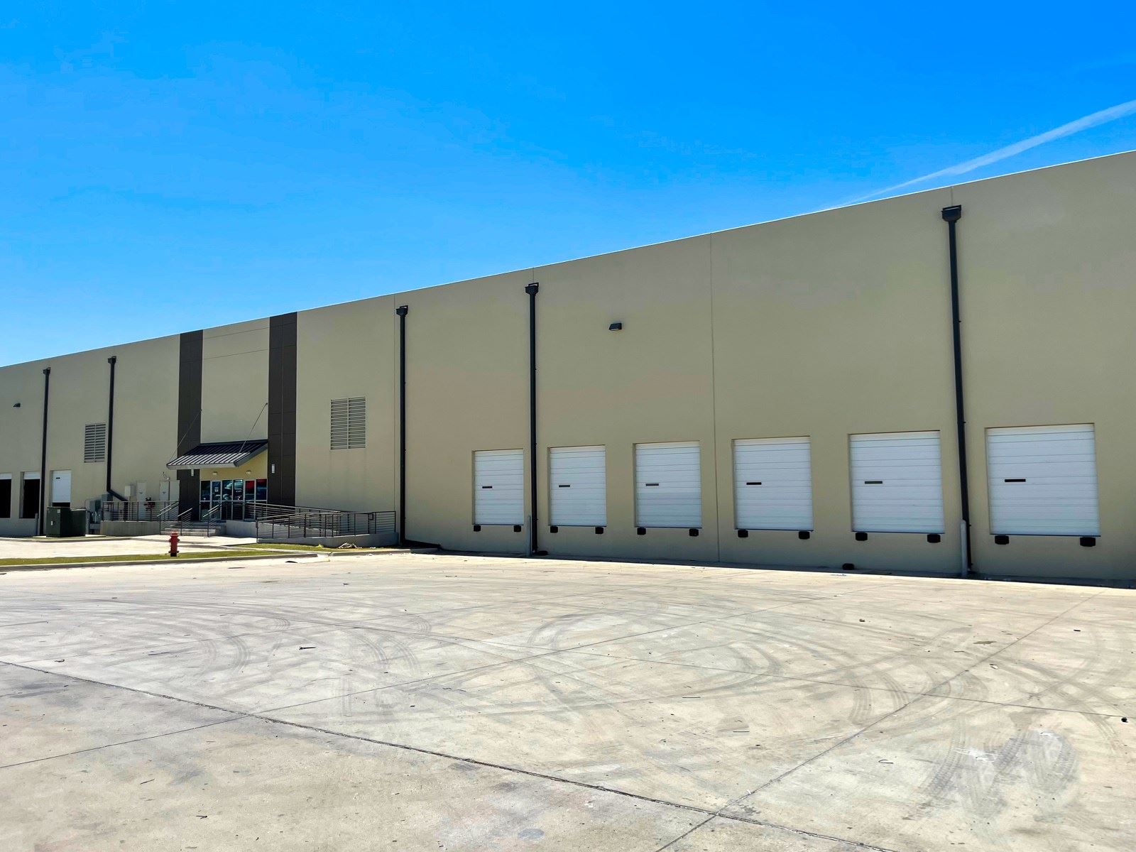 1500 North Western Boulevard - Image 1