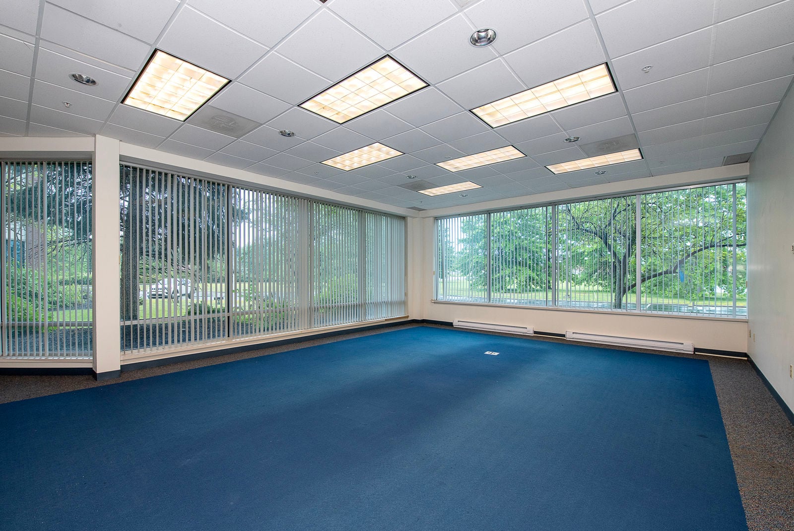 First Class Office/Warehouse/Flex Space 8020 Tyler Boulevard - Image 5