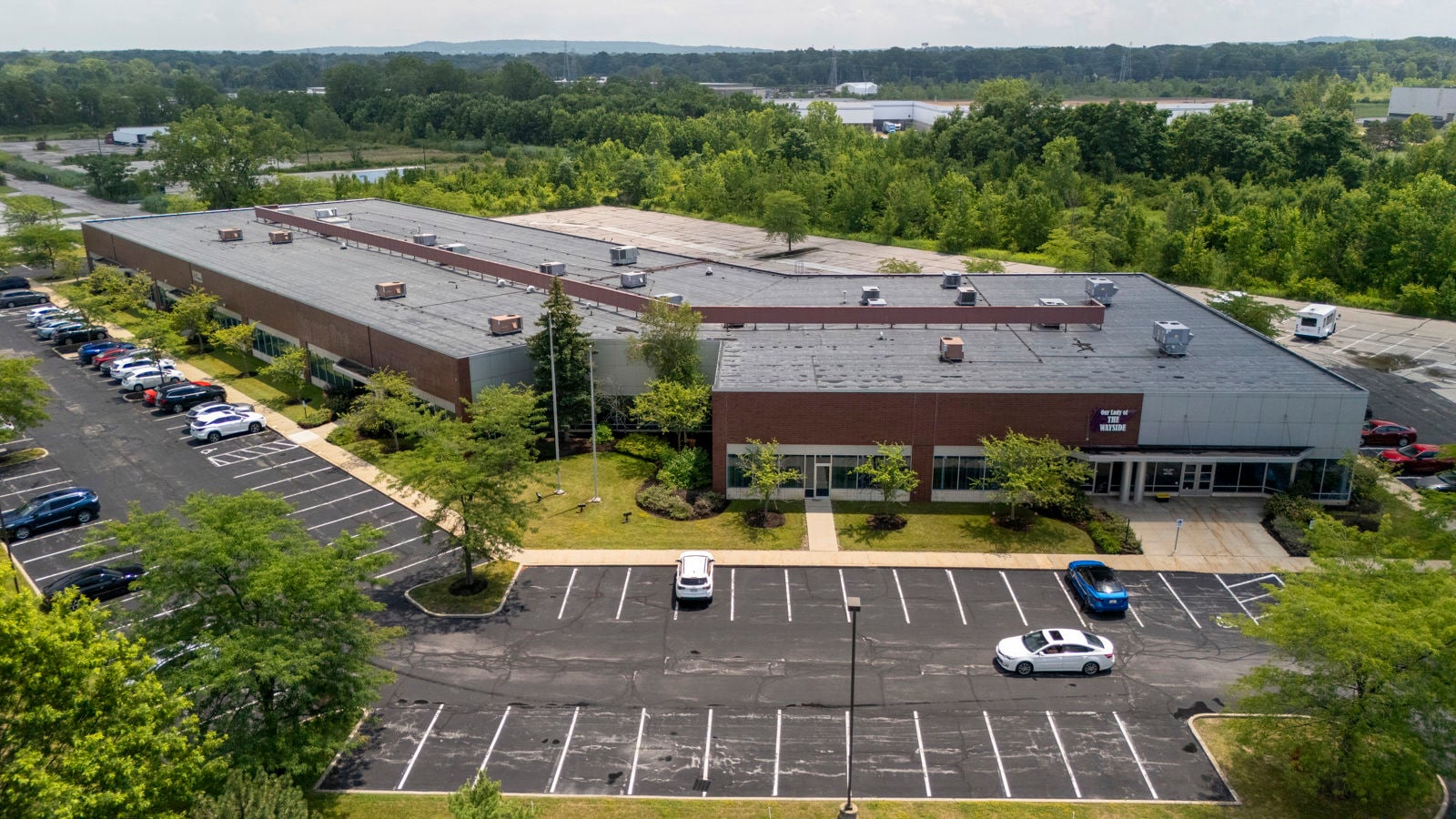 First Class Office/Warehouse/Flex Space 8020 Tyler Boulevard - Image 2