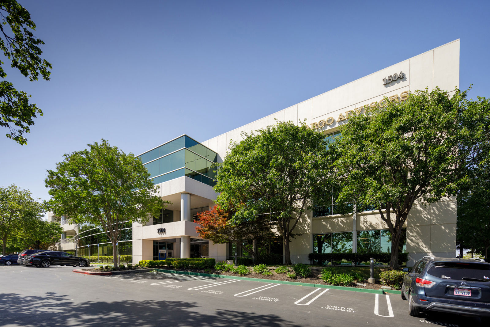 1504 Eureka Rd_Exterior_5D49832