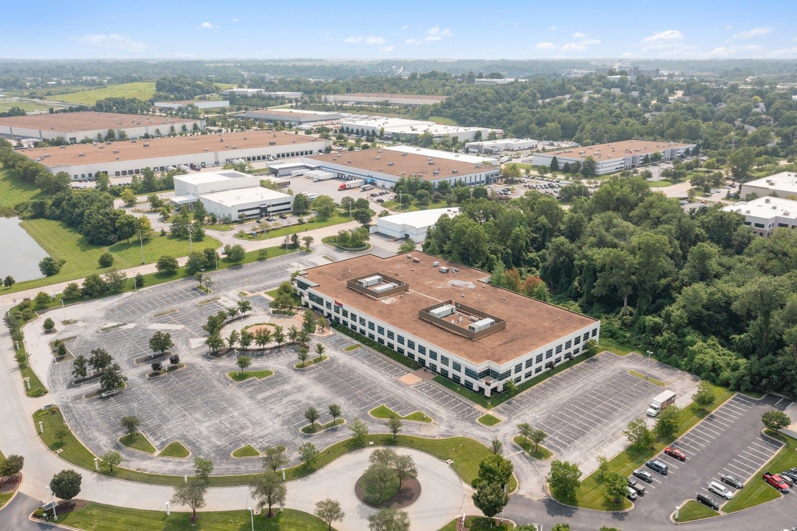 100-Corporate-Office-Dr-Earth-City-MO-34