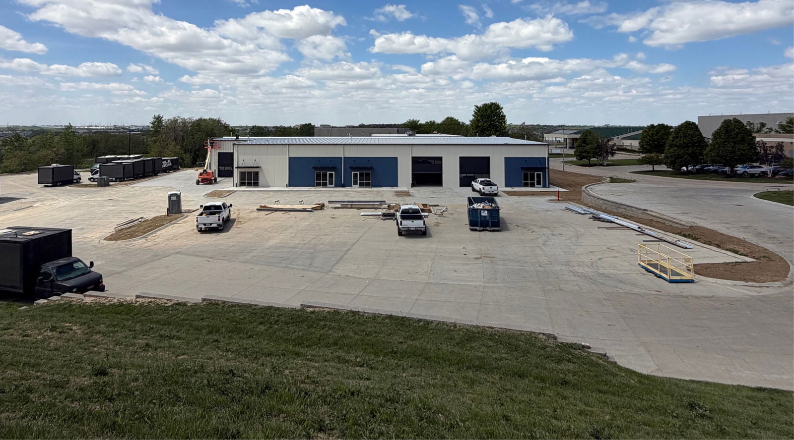 New Olive Street Flex Building + Outside Storage 10811 Olive Street - Image 7