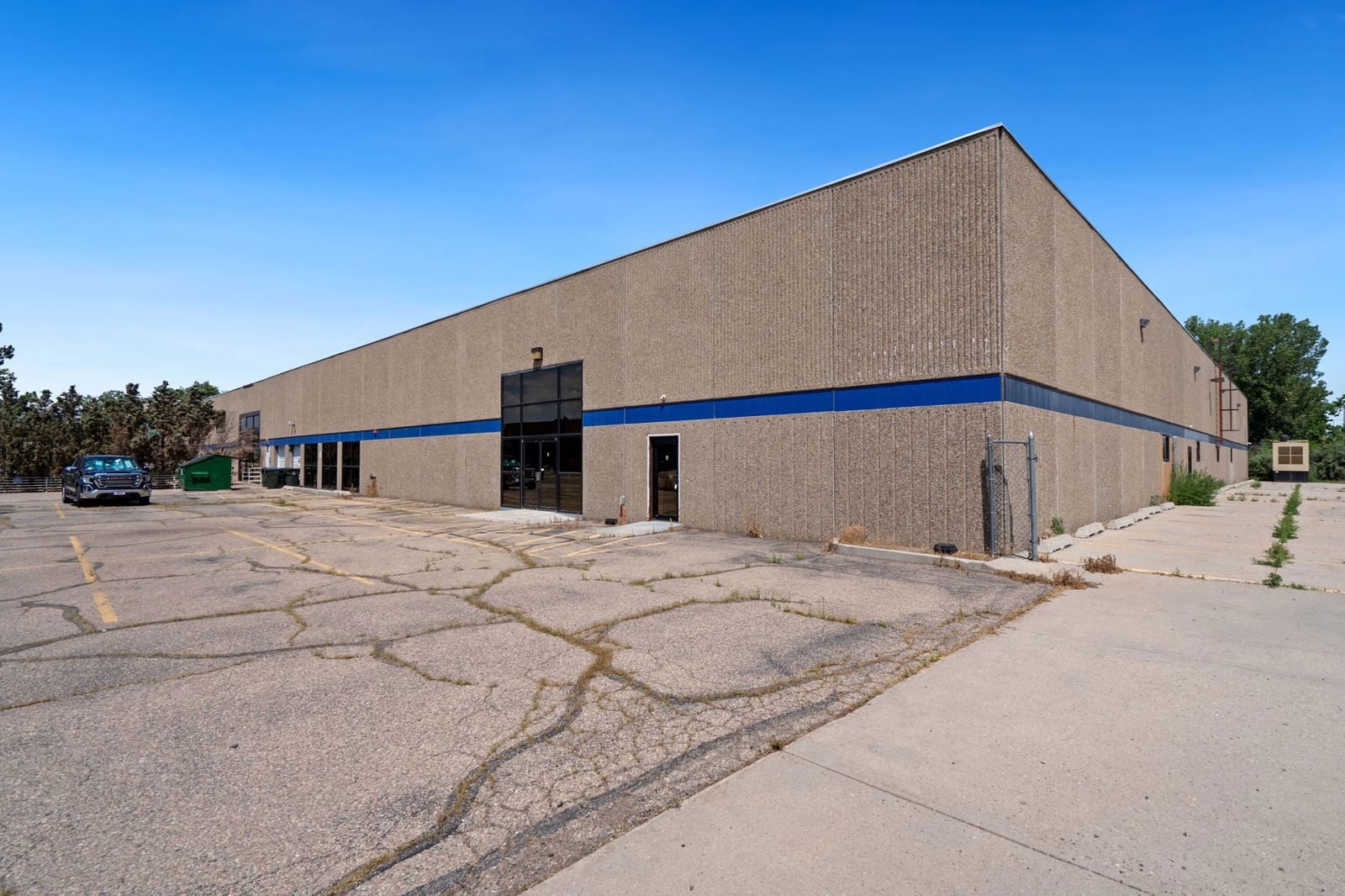 3-web-or-mls-4401 Innovation Dr 3