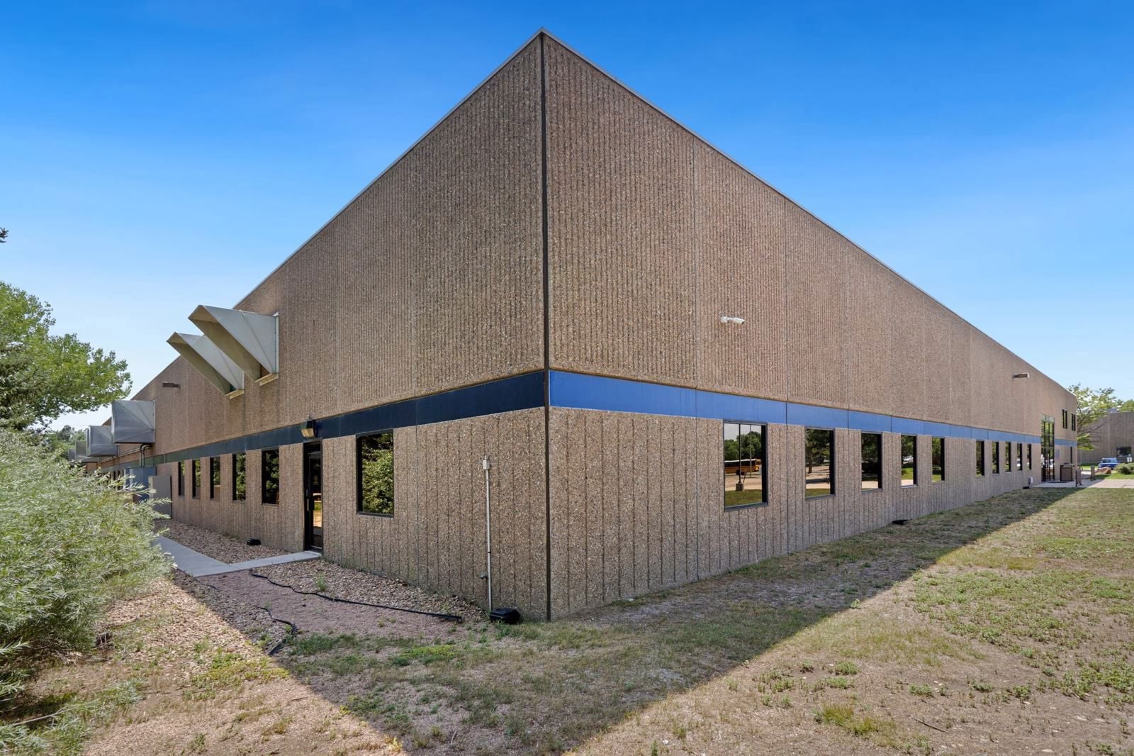 20-web-or-mls-4401 Innovation Dr 20