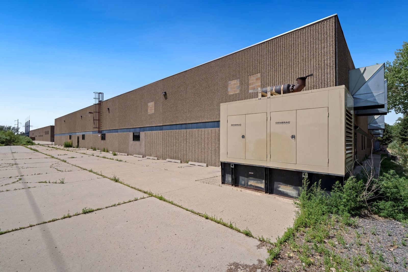 19-web-or-mls-4401 Innovation Dr 19