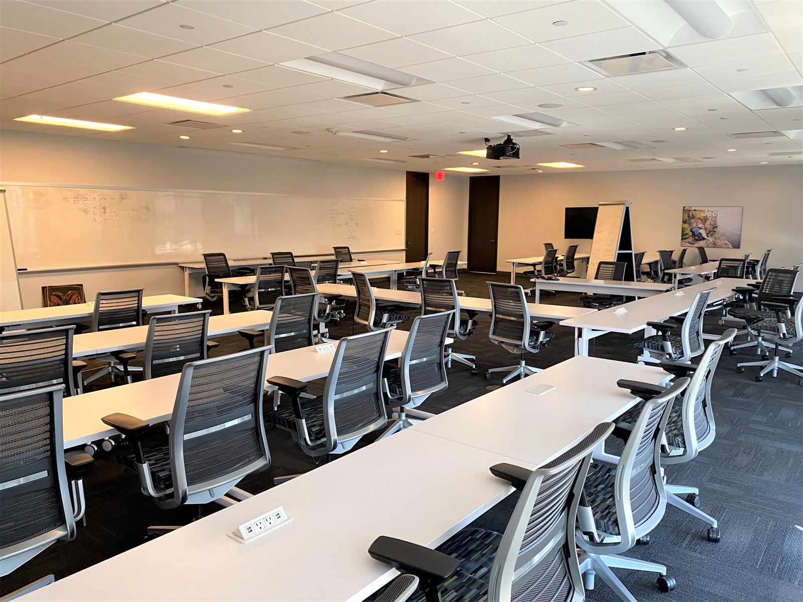 Greenhill Towers 14131 Midway Road - Image 8