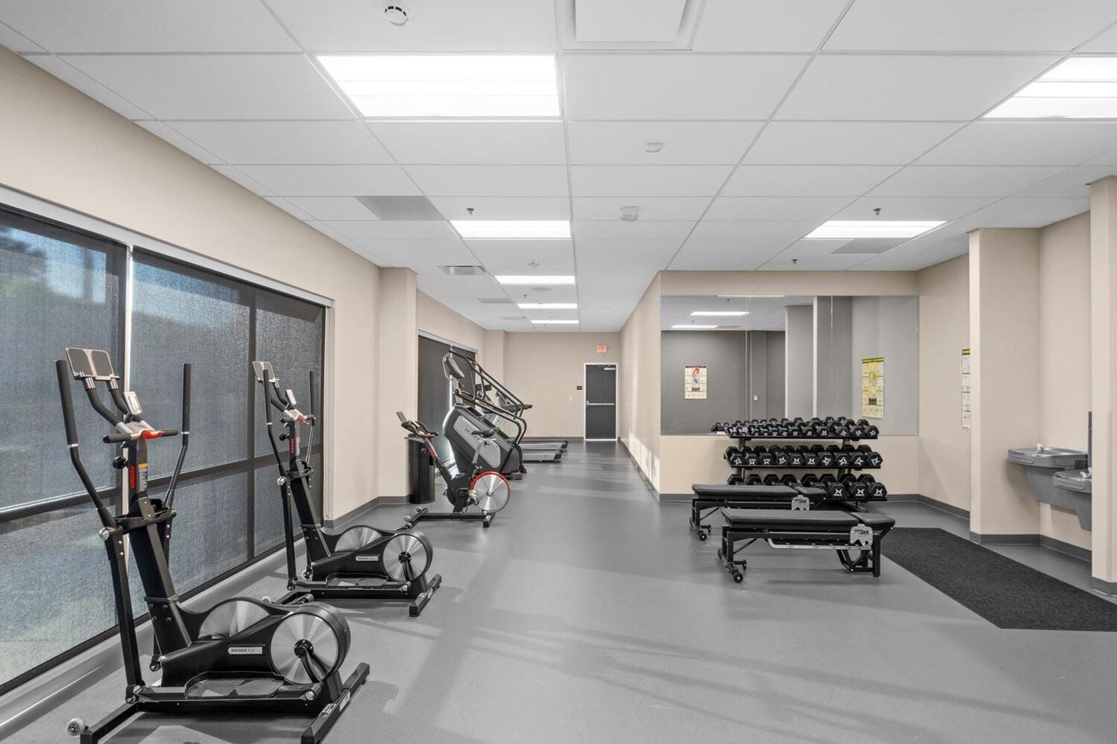 247 E Nees Ave Fresno CA 93720-large-013-020-Gym-1500x1000-72dpi