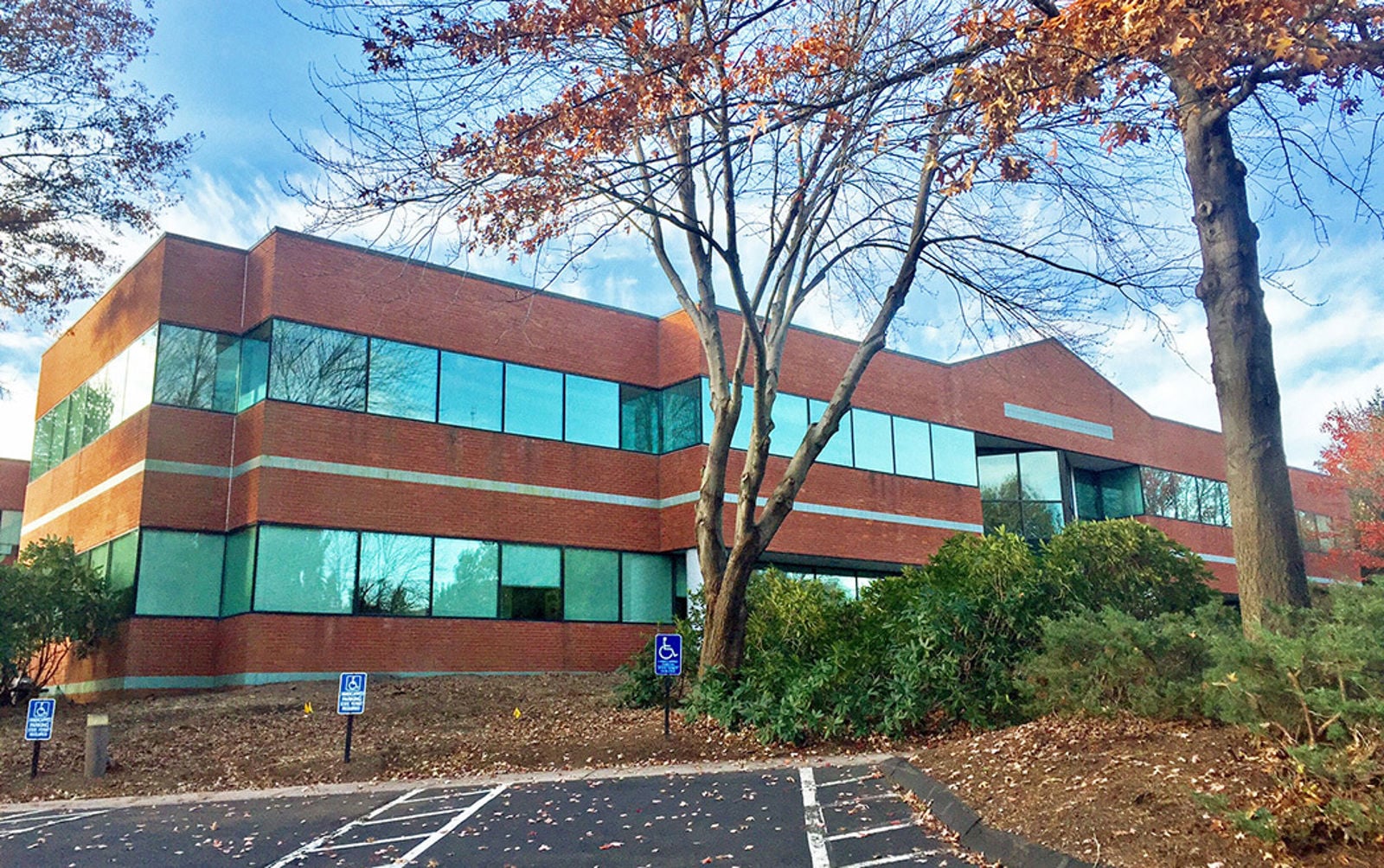 10 Executive Drive - Image 1